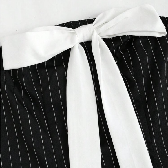 Black stripped mini dress with bow - Picture 4 of 5